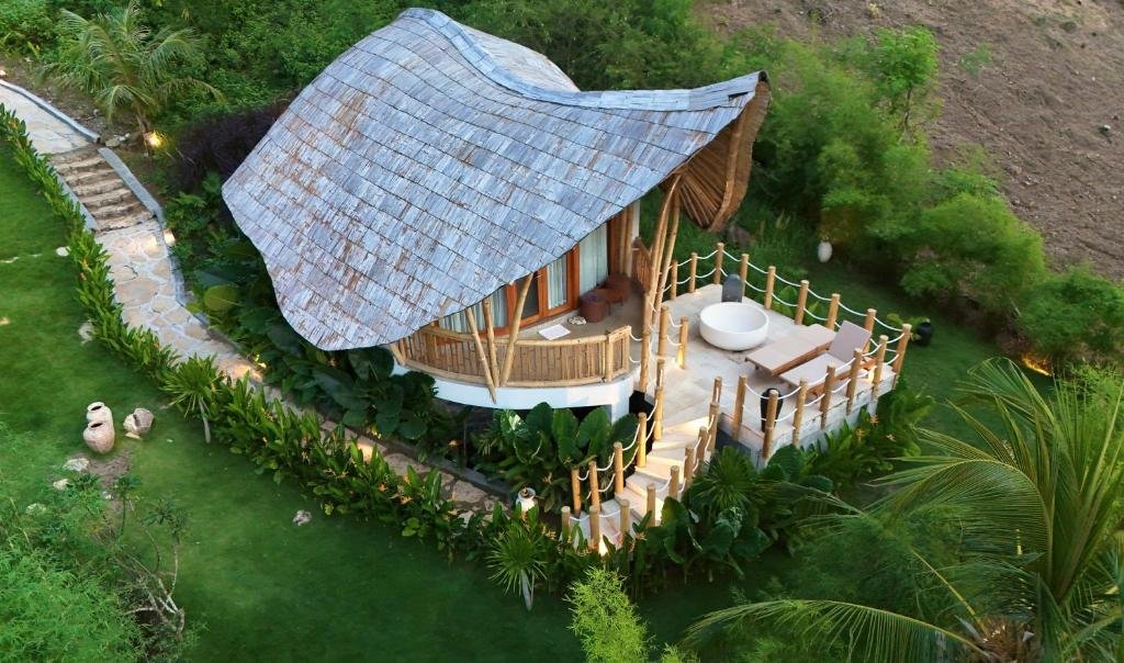 Lyoba — family villa with sea view and private pool